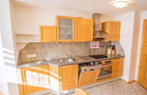 Umhausen Apartment | Lovely apartment for 4 guests with WIFI, TV, balcony and parking