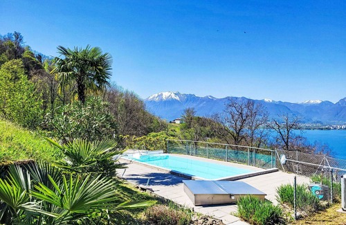 Magadino Apartment | Lovely apartment for 4 guests with pool, WIFI, TV, terrace, pets allowed, panoramic view and par.