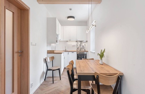 Hrensko Apartment | Lovely apartment for 8 people with WIFI, TV, patio, pets allowed and parking