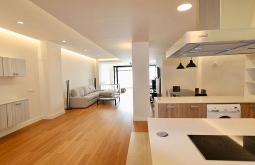 Benimaclet Apartment | Lovely apartment for 7 guests with private pool, A/C, WIFI, TV, terrace and parking