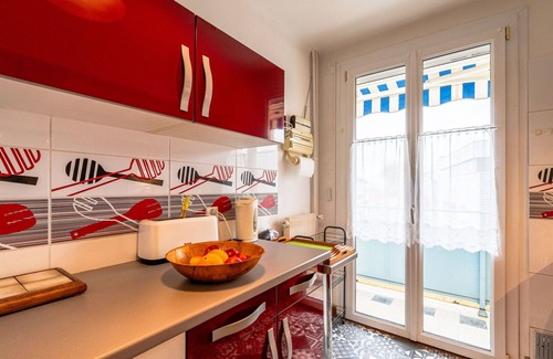 Convention Apartment | Lovely apartment for 4 people with A/C, TV, balcony and parking