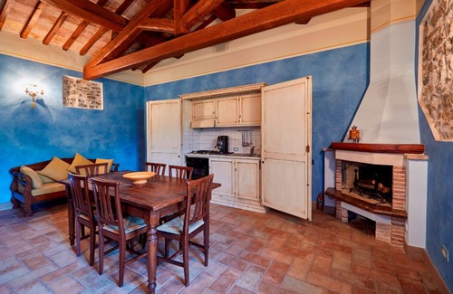 San Brizio Apartment | Lovely apartment for 5 guests with WIFI, pool, TV, pets allowed and parking, close to Spoleto