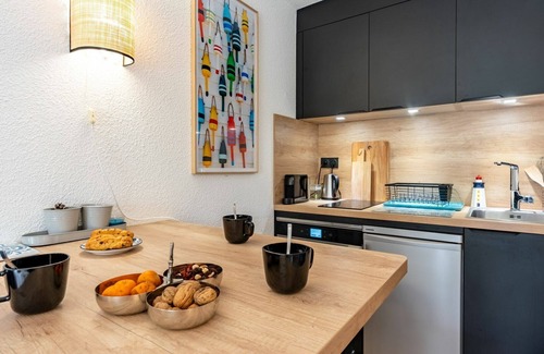 Lacanau-Ocean Apartment | Lovely apartment for 3 guests with pool, WIFI, TV and terrace