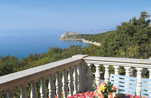 Municipality of Omisalj Apartment | Lovely apartment in Malinska with WiFi
