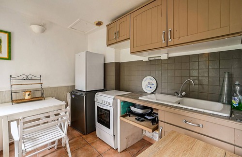 Costieres Apartment | Lovely apartment in Nîmes with WiFi