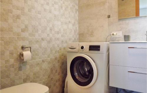 Oliva Apartment | Lovely Apartment In Oliva