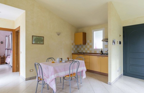Costa dʼOneglia Villa | Lovely apartment in villa for 4 people with A/C, WIFI, patio and pets allowed