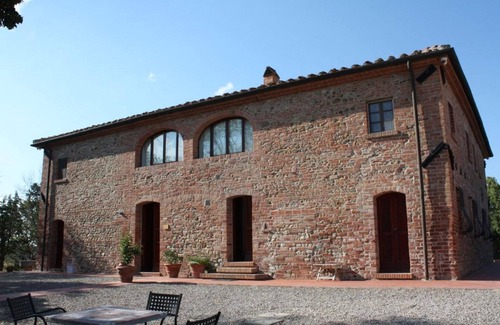 Peccioli Villa | Lovely apartment in villa for 3 people with pool, WIFI, panoramic view and parking