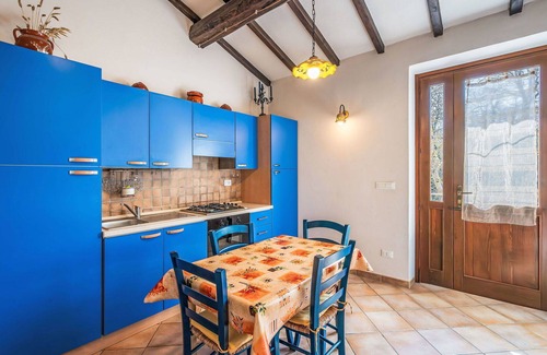 Lidarno Villa | Lovely apartment in villa for 6 people with pool, A/C, WIFI, TV, terrace, pets allowed and parking