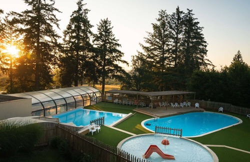 Payrac House | Lovely apartment in villa with WIFI, A/C, hot tub, pool, TV, terrace, pets allowed and parking