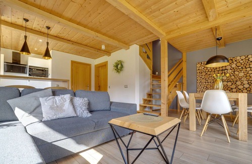Szczyrk House | Lovely apartment in villa for 8 people with WIFI, TV, terrace, panoramic view and parking