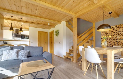 Szczyrk House | Lovely apartment in villa for 8 people with WIFI, TV, terrace, panoramic view and parking