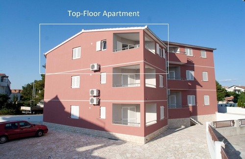 Srima Apartment | Lovely apartment in Vodice/Srima w/sea view - 80 m from the beach air-con, wifi