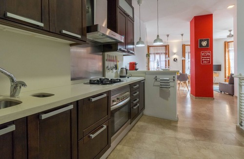 Barrio del Carmen Apartment | LOVELY APARTMENT SERRANOS TOWERS