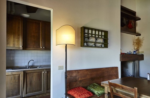 Capolona Apartment | Lovely apartment with WIFI, pool, TV, pets allowed and panoramic view, close to Arezzo