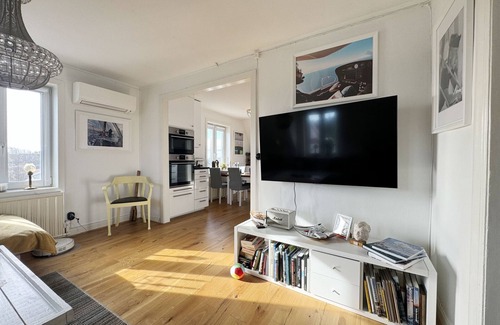 Hono Apartment | Lovely apartment with sea view on Hönö | SE09059