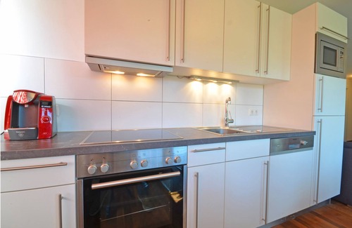 Kaprun Apartment | Lovely apartment with wraparound balcony in perfect location