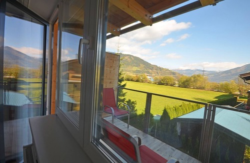 Kaprun Apartment | Lovely apartment with wraparound balcony in perfect location