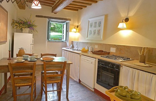 Vivo dʼOrcia House | Lovely Artisan Tuscan Country House Walking Distance to Village - Pool & Wifi