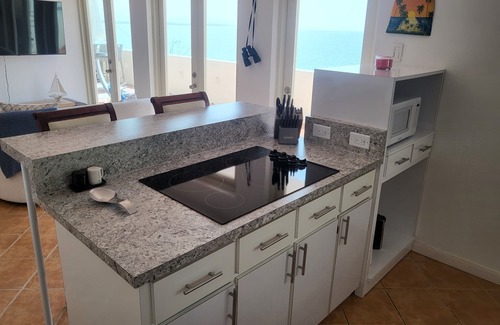 Caguabo Apartment | Lovely beachfront 2 bedroom Apartment