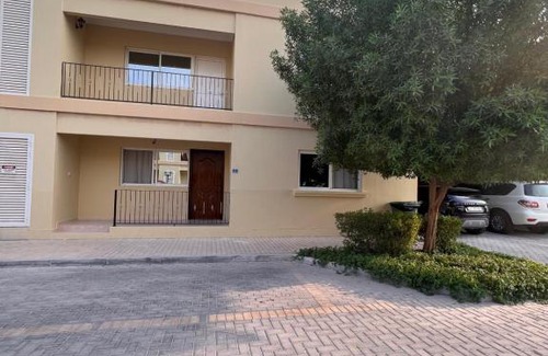 Doha Villa | Lovely bedroom with entertaining facilities & Swimming pool
