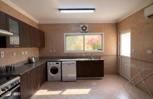 Doha Villa | Lovely bedroom with entertaining facilities & Swimming pool
