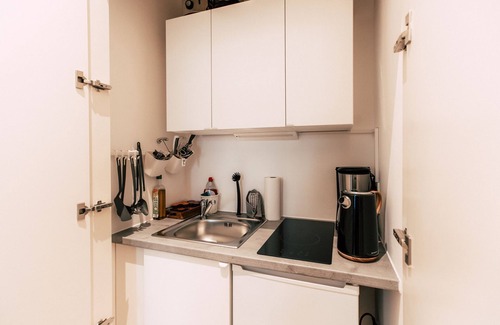 Zentrum-Ost Apartment | *Lovely Boho* 2-room apartment with mini-kitchen and balcony - Luga Homes -