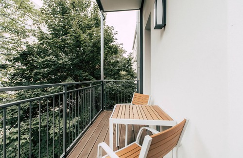 Zentrum-Ost Apartment | *Lovely Boho* 2-room apartment with mini-kitchen and balcony - Luga Homes -