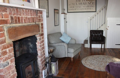Ventnor Cottage | Lovely Cottage With Excellent Sea Views, Minutes From Beaches & Coastal Path