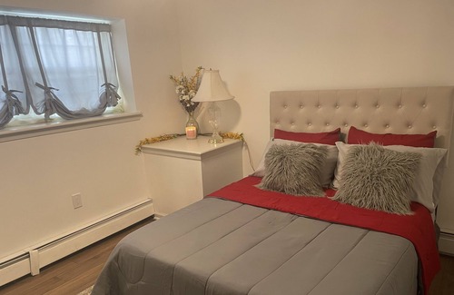 Sewell Apartment | Lovely Cozy 2 Bedroom Apartment