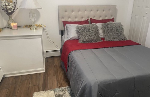 Sewell Apartment | Lovely Cozy 2 Bedroom Apartment