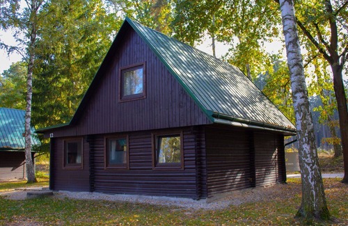Hradec Kralove House | Lovely apartment in villa for 12 people with WIFI, TV, patio, pets allowed and parking