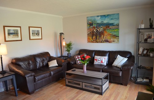 Woodland Hills House | Lovely Derby Home on a Quiet Street!