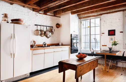 Financial District House | Lovely duplex loft on the coolest block in the South Street Seaport
