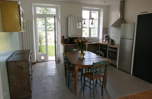 Chatou Apartment | LOVELY FLAT WITH GARDEN NEAR PARIS & JO 2024