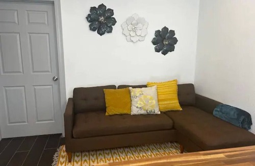 El Paso Condo | Lovely fully remodeled 2 bedroom stylish Condo
