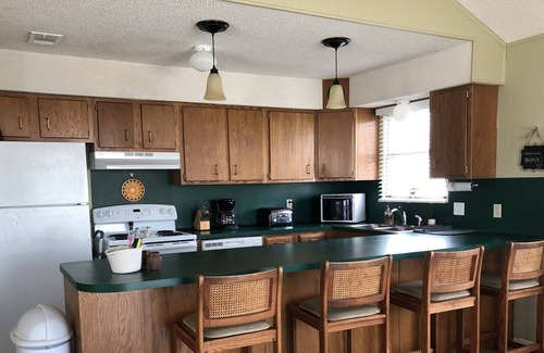 Isla Del Sol House | Lovely Galveston Sea Isle Canal Home with Boat Dock