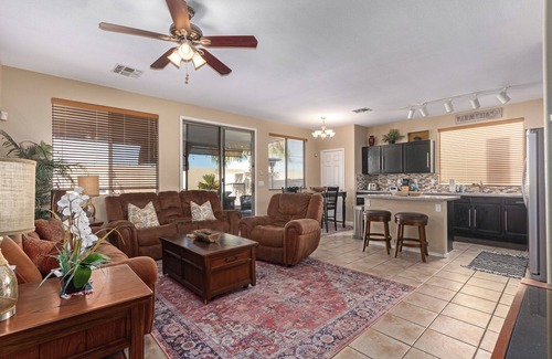 Avondale House | Lovely Garden Lakes,heated pool & Spa! Special montly rate!