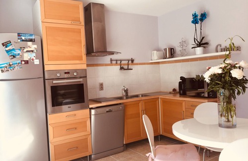Evenos Villa | Lovely ground villa 3 * independent swimming pool, made safe, large garden