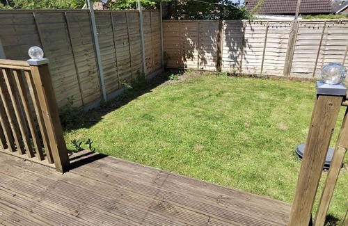 Wootton Bassett House | Lovely holiday home on the edge of The Cotswolds, sleeps 6, dogs welcome!