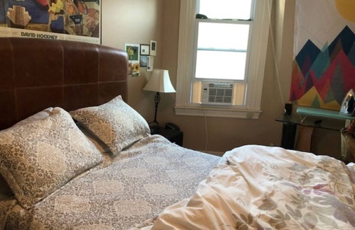 Columbia Heights House | Lovely Historic Townhouse BNB