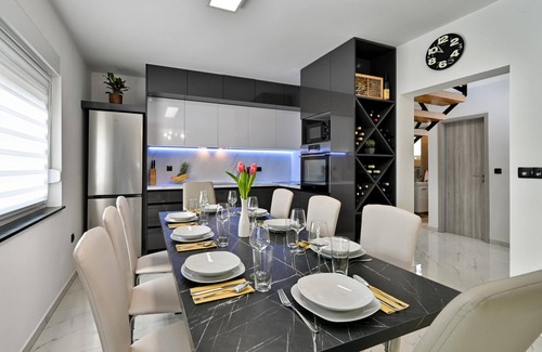Ludbreg House | Lovely home in Vinogradi Ludbreski