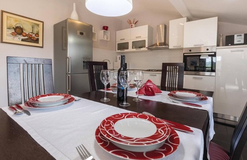 Ploce House | Lovely home in Bacina with WiFi