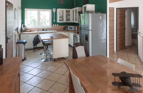 Connaux House | Lovely home in Connaux with kitchen
