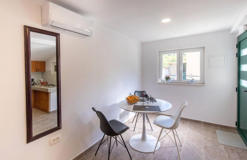 Kula Norinska House | Lovely home in Desne with kitchen