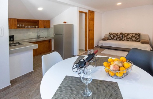 Kula Norinska House | Lovely home in Desne with kitchen