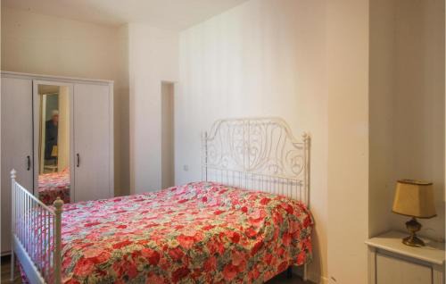 Serravalle di Chienti House | Lovely Home In Dignano With Kitchen