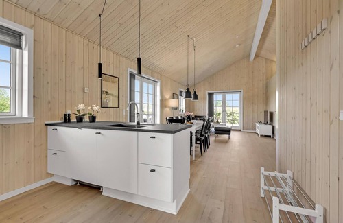 Frørup House | Lovely home in Frørup with kitchen