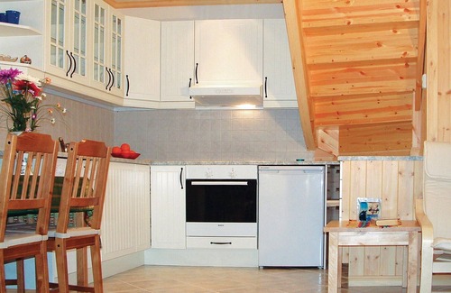 Hatlestrand House | Lovely home in Hatlestrand with kitchen