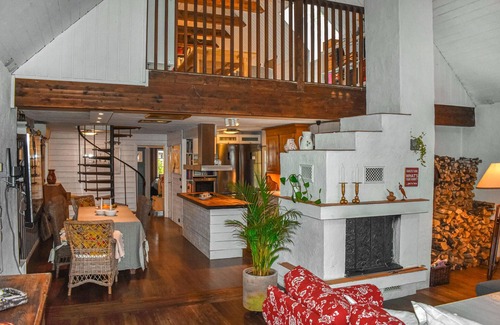 Hollviken House | Lovely home in Höllviken with kitchen
